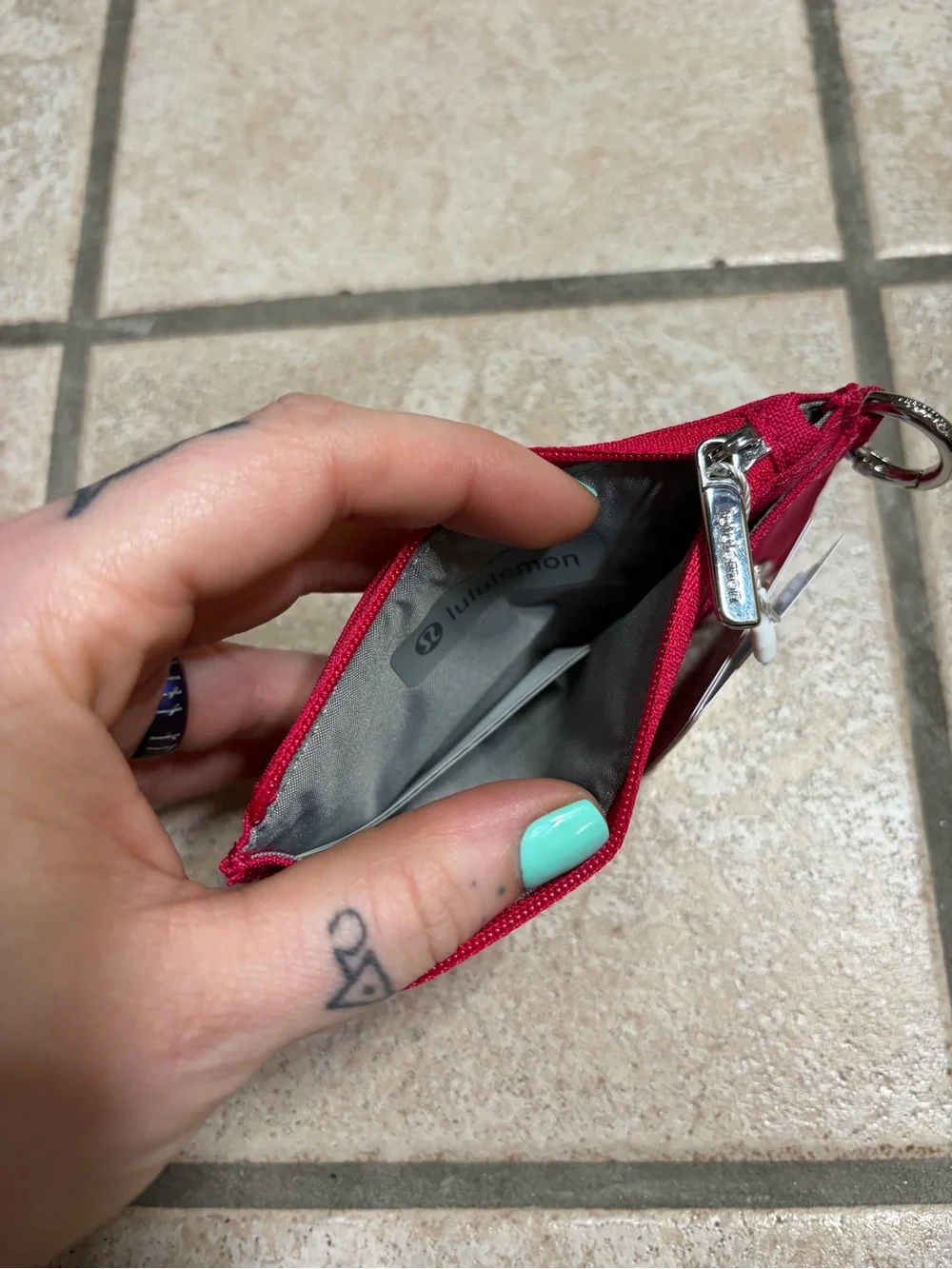 NWT Lululemon Clippable Card Case (Calypso Pink)